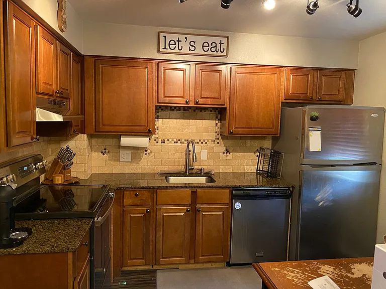 11643 Pearl St — Photo 2