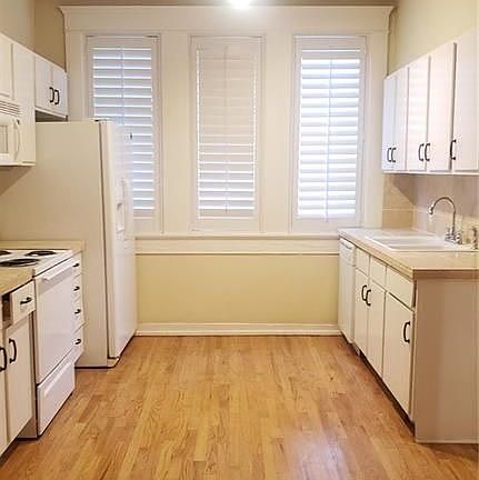 3rd image of 109 W 10th St #C/d
