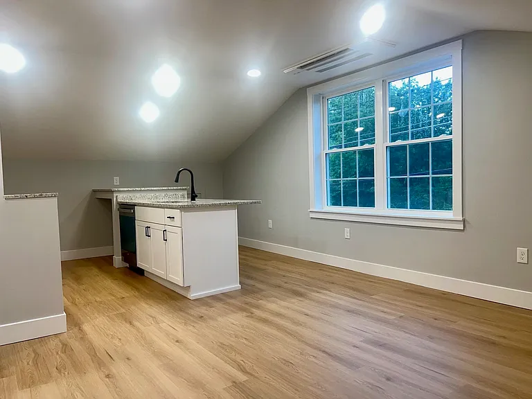 332 Daniel Webster Hwy #3 — Photo 10