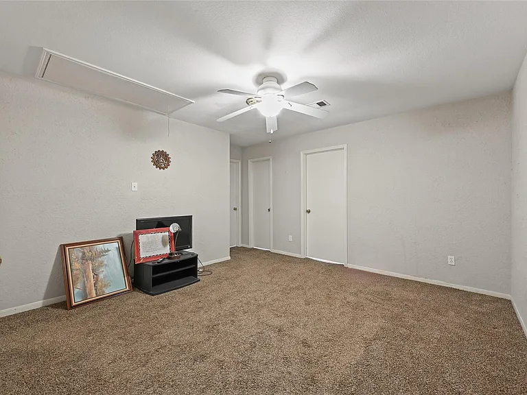 14213 Lost Meadow Ln — Photo 15
