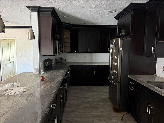 3rd image of 21545 Gibralter Dr