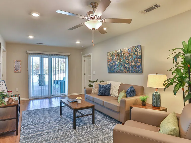 742 Upstate Campus Dr — Photo 43