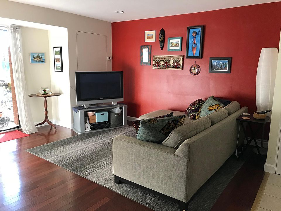 Living area, lots of natural light!