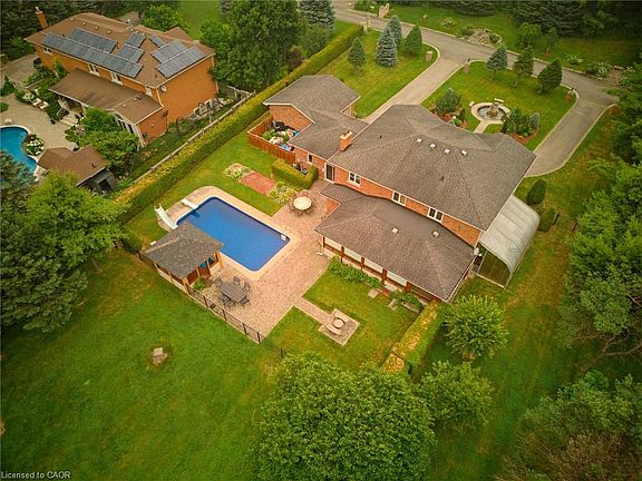 3rd image of 348 Shaver Rd