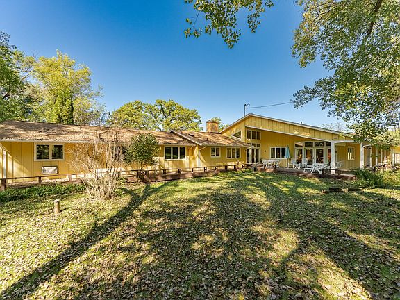 4th image of 2011 Merrihills Dr SW