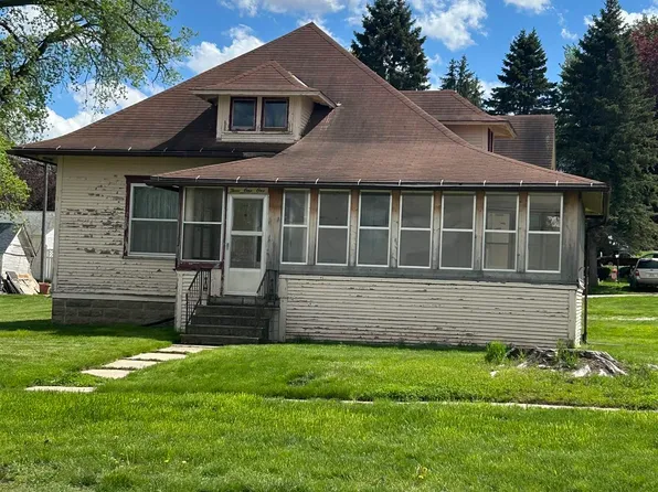 311 3rd St, Cushing, IA 51018
