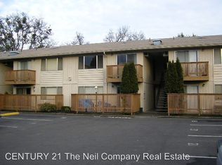 555 W Agee St APT 10, Roseburg, OR 97471