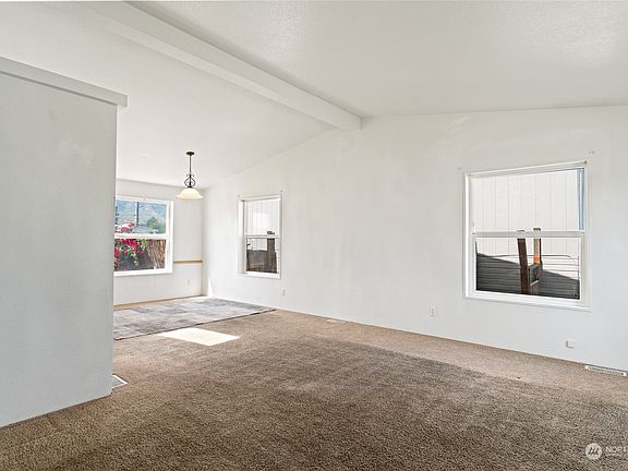 4th image of 1412 College Court