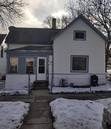 2nd image of 671 Bedford St