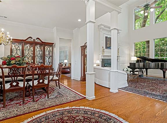 3rd image of 2700 Woodstream Ln