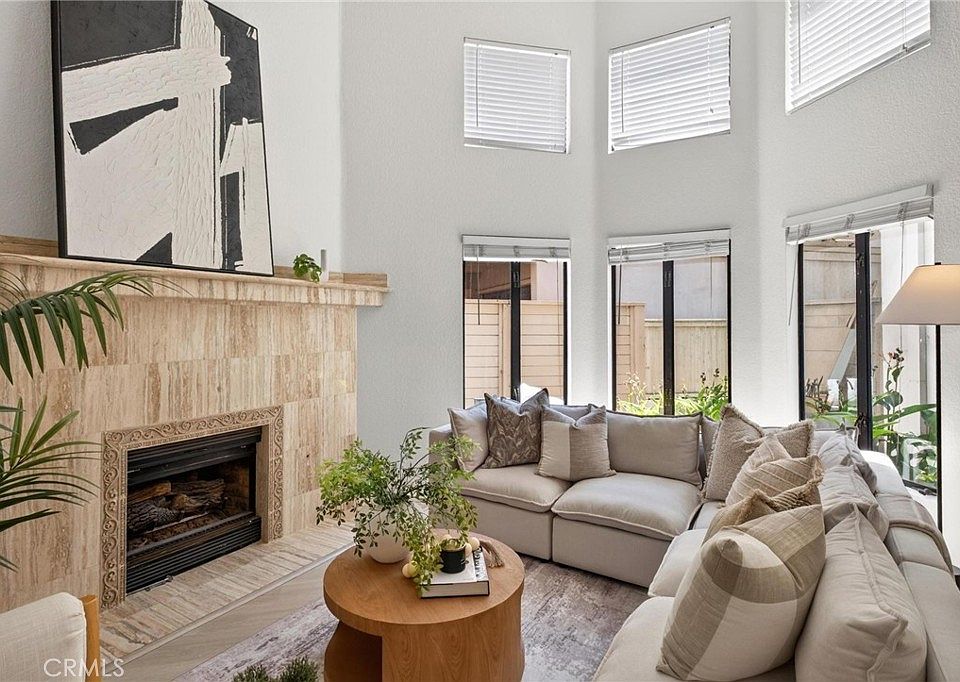 1st image of 324 N North Francisca Ave #3