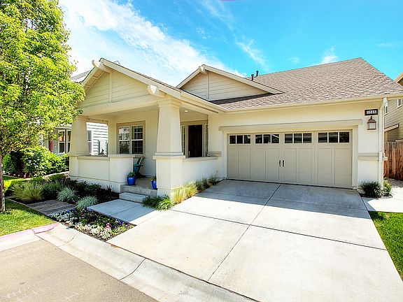 Located in Arroyo Crossing on a Private Lane!