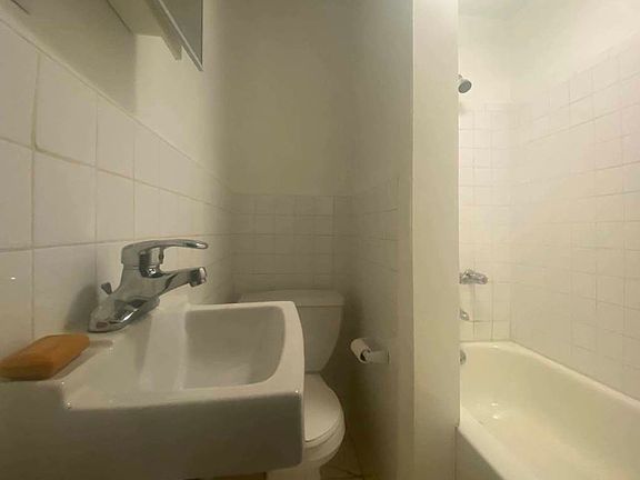 5th image of 59 Mott St #1RSA