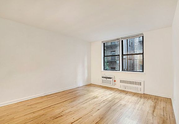 3rd image of 330 E 85th St APT 3G