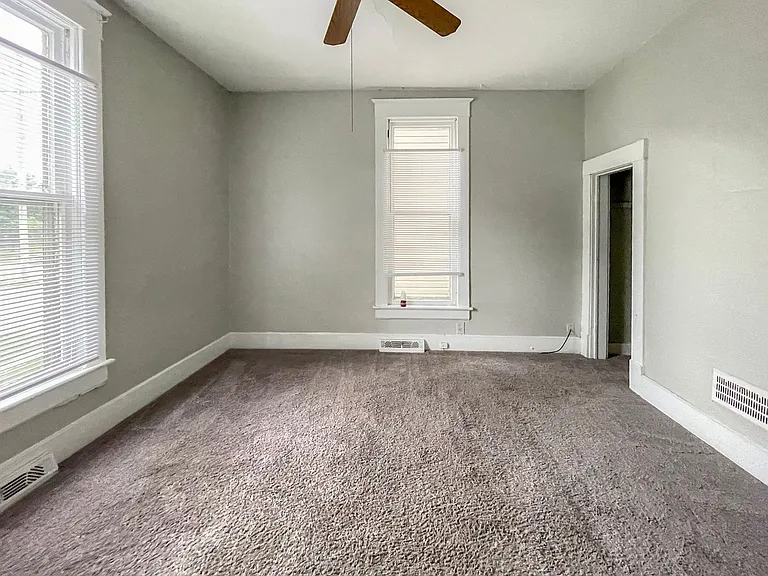 824 W Beechwood Ave — Photo 5
