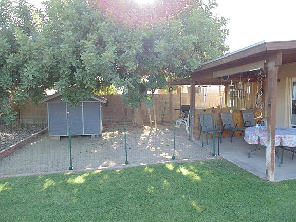 4th image of 8421 W Seldon Ln