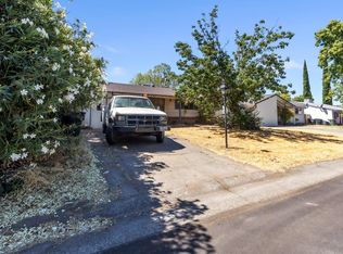 2104 Bowling Green Dr, Sacramento, CA 95825
