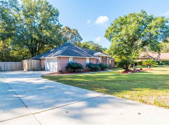 2nd image of 4401 Cedarbrook Dr