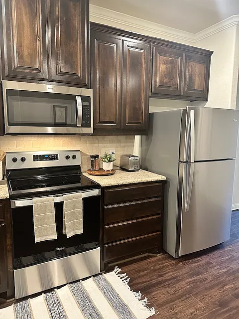 3 bed, 2.5 bath, 2298 sqft, $2,995 — Photo 4
