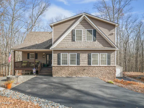 226 Upper Independence Dr, Lackawaxen, PA 18435