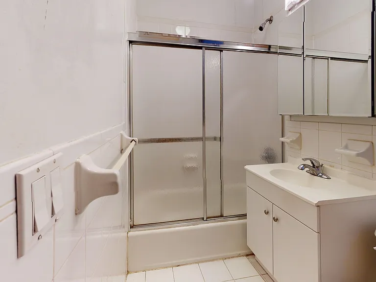 230 E 87th St #1A — Photo 12