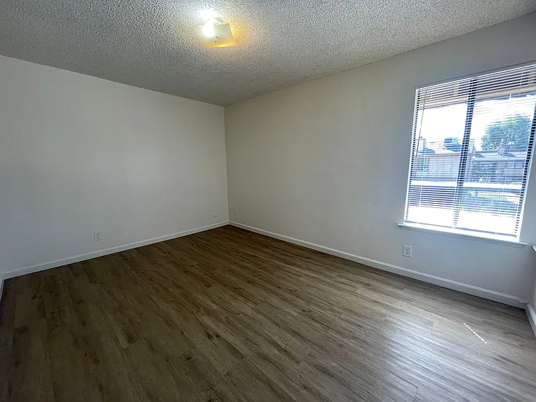 1221 N Peach Ave #152 — Photo 15