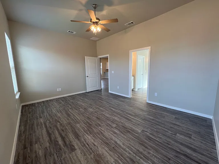 1910 Crescent Pl #1118 — Photo 7