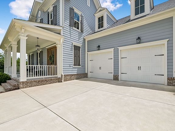3rd image of 3127 Long Branch Cir