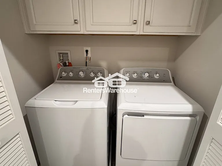6242 Islington St — Photo 16