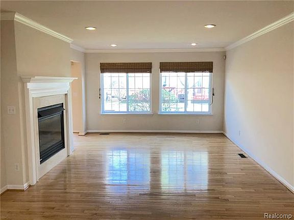 3rd image of 509 James Cir #1