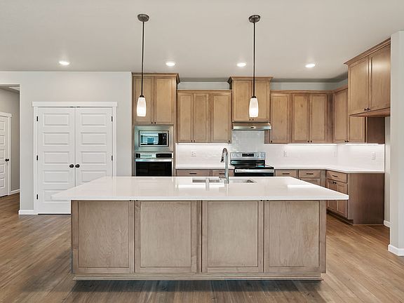 7005 S Hyton ST by Aho Construction