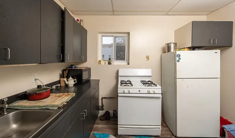 4 bed, 1.0 bath, $1,550 — Photo 2