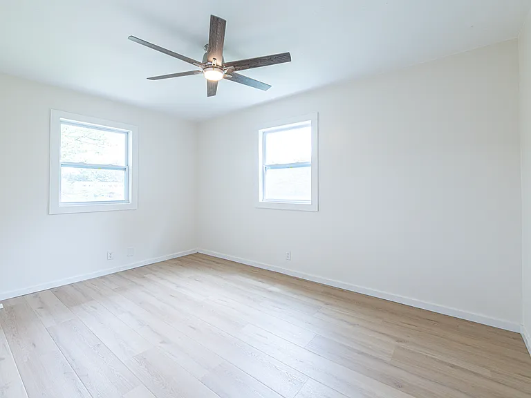 307 McMaster Pl — Photo 15