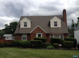 579 Linden Ave, Teaneck, NJ 07666
