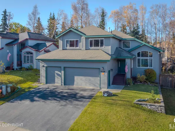 8748 Lassen St, Eagle River, AK 99577