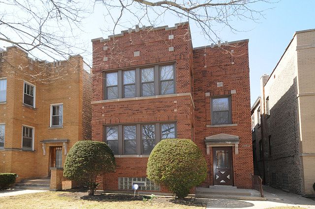 1st image of 3854 N Francisco Ave
