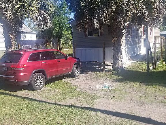 3rd image of 717 NW Florida Ave