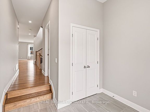 4th image of 78 Michael Stoqua St