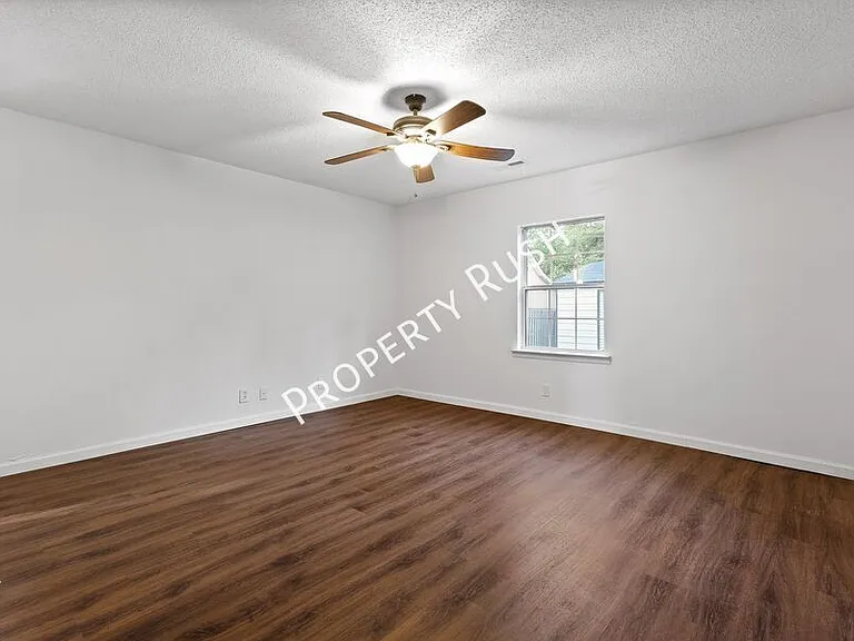 3404 Frawley St — Photo 20