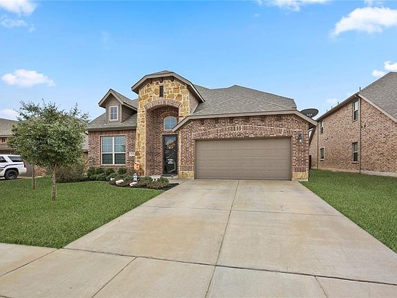 2nd image of 3626 Hyde Park Dr