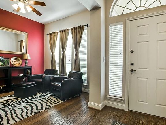 5th image of 7905 Goldfinch Dr