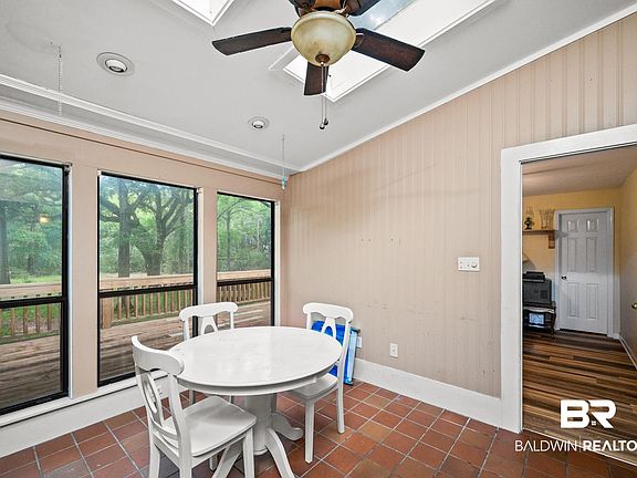 5th image of 1814 Charlene Ct