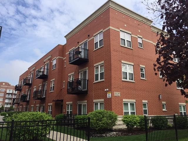1st image of 2843 N Natoma Ave Unit 200