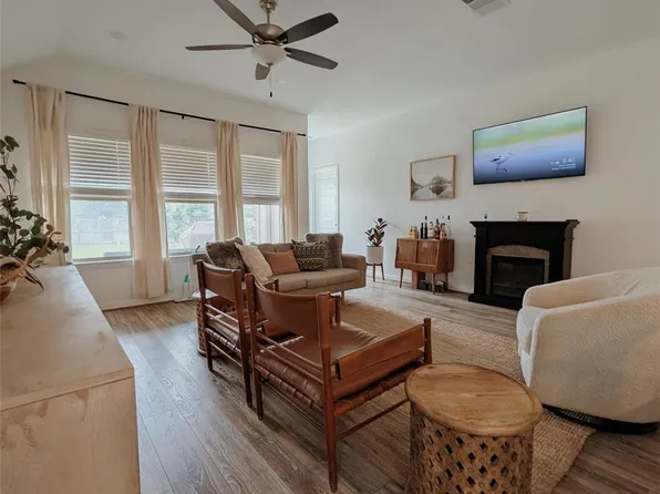 306 Buffalo View Ln, Georgetown, TX 78628