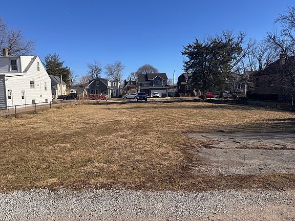 3rd image of 9326 S Trumbull Ave