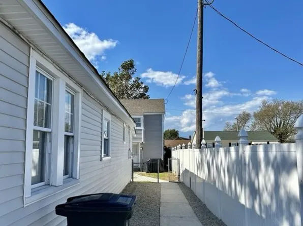 605 Bayshore Rd APT 2, Villas, NJ 08251