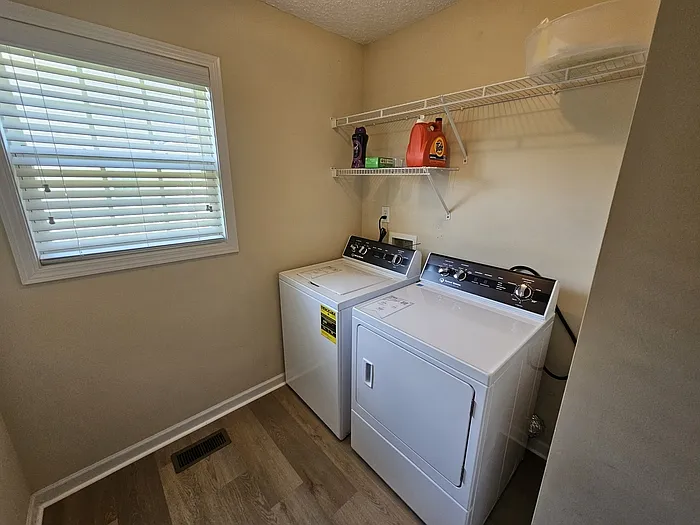 207 Hope Creek Dr — Photo 17
