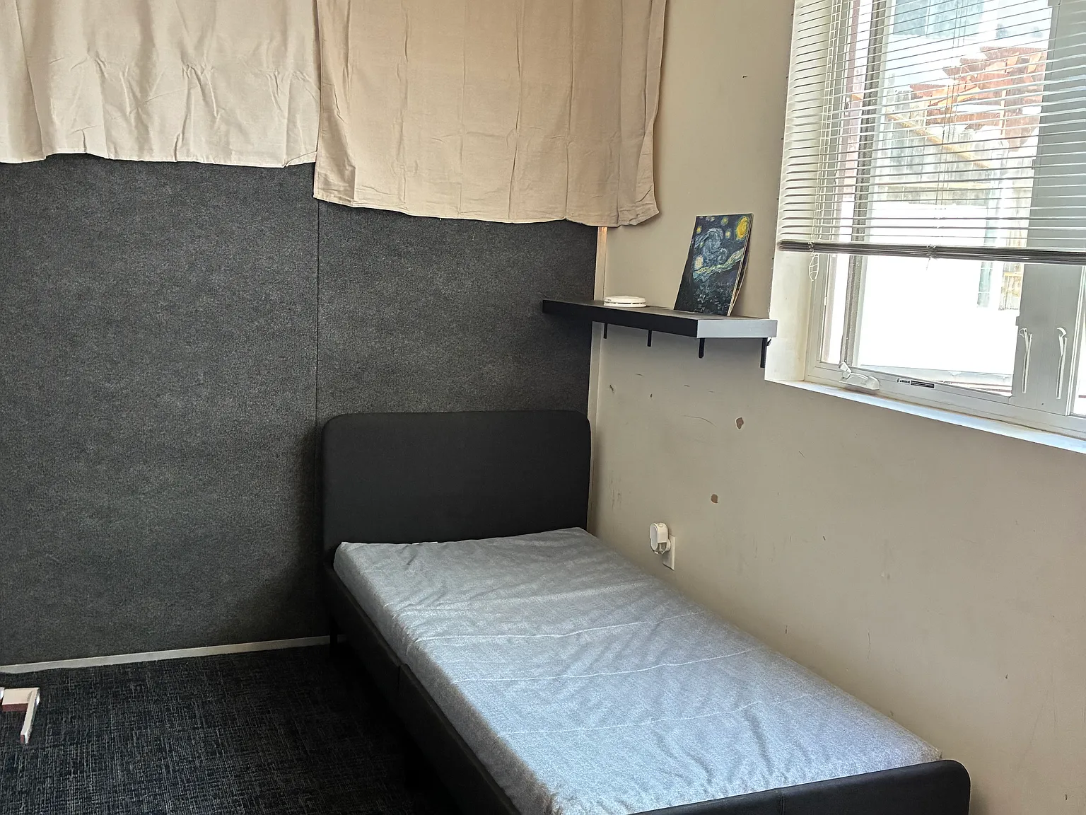 Studio, 120 sqft, $850 — Photo 2