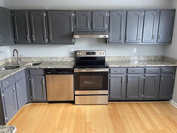 4th image of 158 Carmel Woods Dr