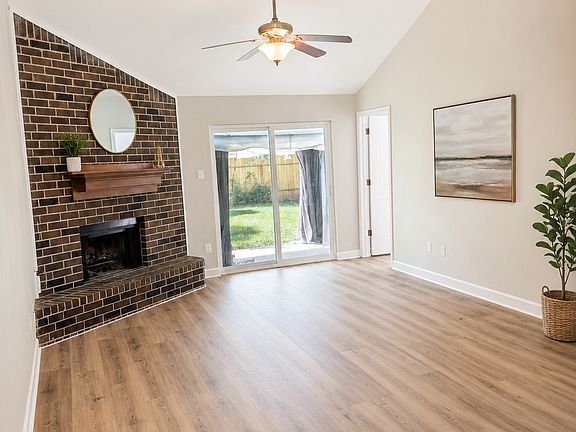 4th image of 72 Trummel Ct
